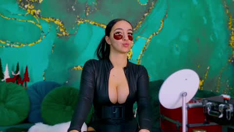 Miss online show from 12.23.24