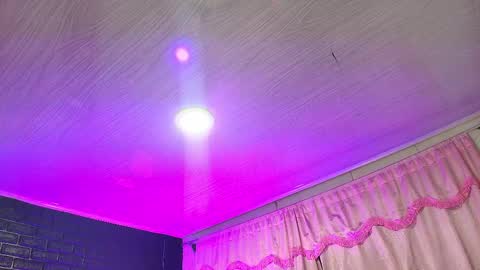 Snapshot of loren_44tits chatting on 03.05.25 Loren online show from 03.05.25