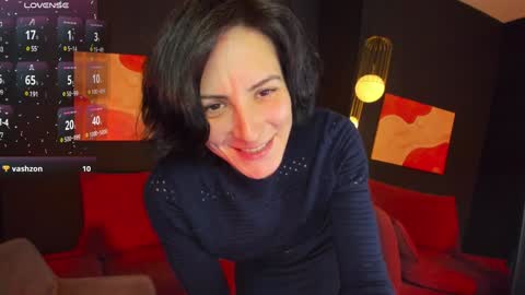 Snapshot of loren_daze chatting on 12.13.24 Loren online show from 12.13.24