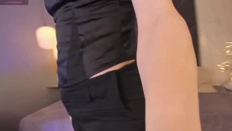 Snapshot of loren_daze chatting on 03.08.25 Loren online show from 03.08.25