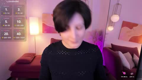 Snapshot of loren_daze chatting on 11.29.25 Loren online show from 11.29.25