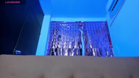 Lorena Parlove online show from 02.26.25