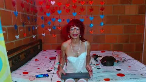 Lorena Capelli online show from 09.18.25