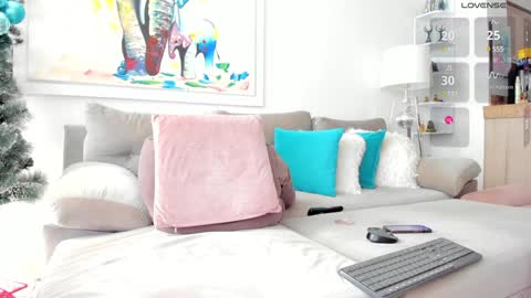 Loren online show from 01.11.25