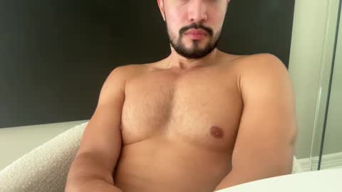 Snapshot of lorenzo_1997 chatting on 11.27.25 Lorenzo online show from 11.27.25