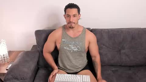 Snapshot of lorenzo_ferrec chatting on 02.13.25 Lorenzo F online show from 02.13.25