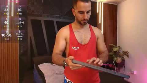  L O R E N Z O  Thumbs Up help  online show from 02.20.26