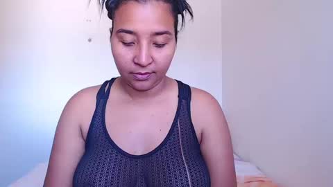 Snapshot of loretta_ chatting on 12.11.24 Loretta Gmez online show from 12.11.24