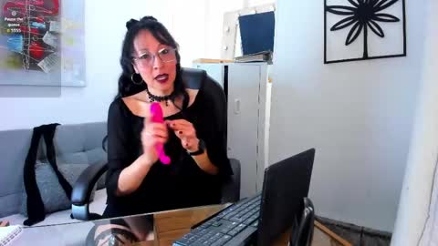 loretta_fraser online show from 05.26.26