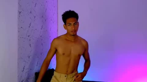 Lorian Vikel  online show from 03.17.26