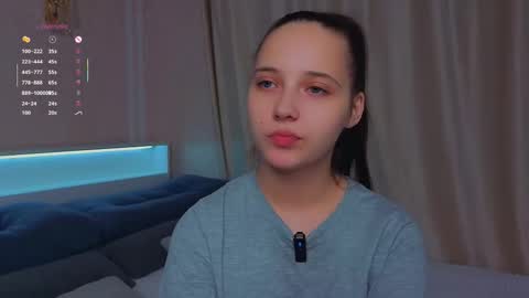 Mia online show from 11.03.25