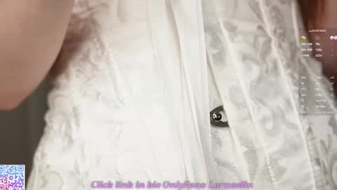 Snapshot of lornaelin chatting on 10.30.25 Dia 700-1630Rose 1900-430UTC1 online show from 10.30.25