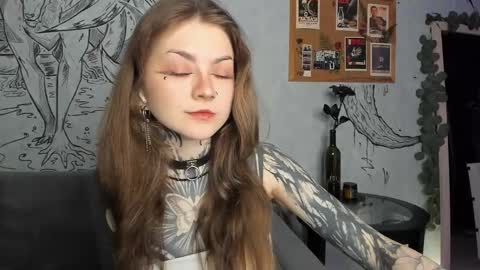 Snapshot of lostallice chatting on 02.16.26 lostallice online show from 02.16.26