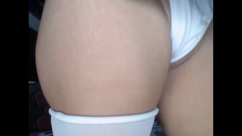 Snapshot of lou_anna02 chatting on 11.18.25 lou_anna02 online show from 11.18.25