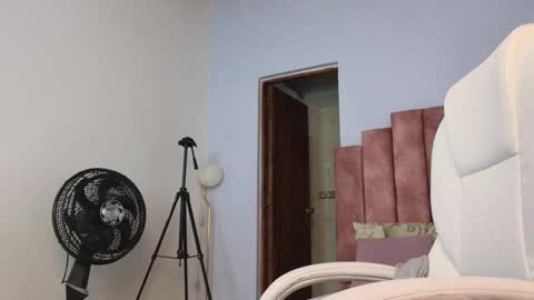  Lou Rosse  online show from 02.11.25