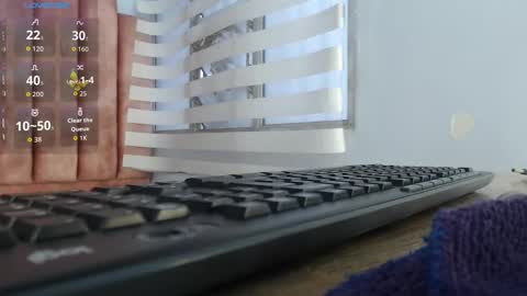  Lou Rosse  online show from 09.15.25