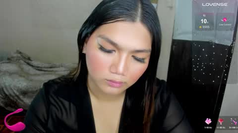 Snapshot of louheart chatting on 09.15.25 Sweet online show from 09.15.25