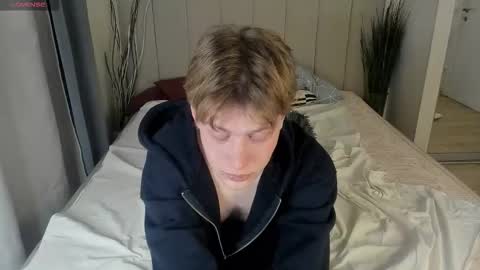 Snapshot of louie_evans chatting on 11.17.25 louie_evans online show from 11.17.25