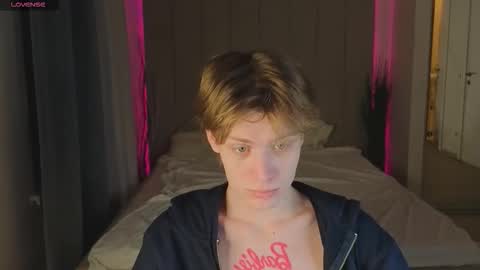 Snapshot of louie_evans chatting on 01.11.26 louie_evans online show from 01.11.26