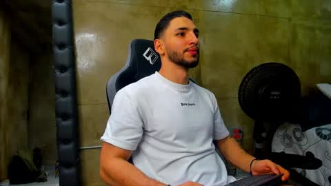 Louis online show from 03.08.25