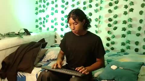 Louis Valdz online show from 02.22.25