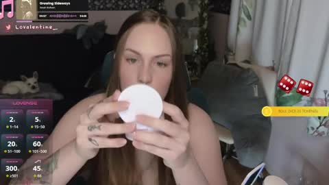 Lo Valentine online show from 04.15.26