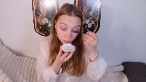 love bella  online show from 05.12.26