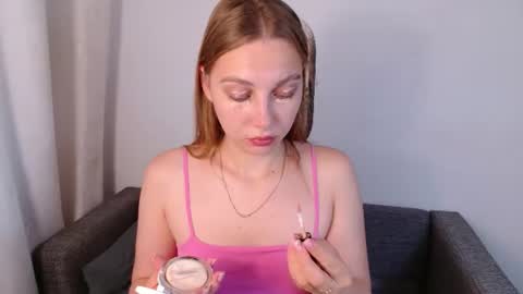 love bella  online show from 06.19.26