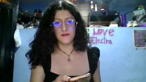 Snapshot of love_electra chatting on 04.07.26 love_electra online show from 04.07.26