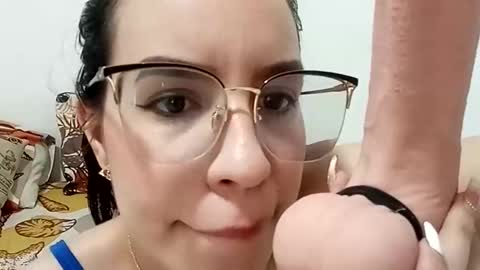 Snapshot of lovebunny_01 chatting on 01.20.25 IAmBunny online show from 01.20.25