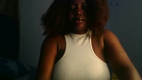 Snapshot of lovecumsluttie chatting on 10.08.25 mila online show from 10.08.25