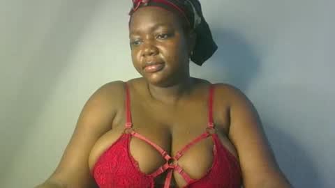 Snapshot of lovecumsluttie chatting on 01.09.26 mila online show from 01.09.26