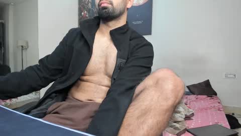 Snapshot of lovehairyindian chatting on 02.28.25 Indian hairy online show from 02.28.25