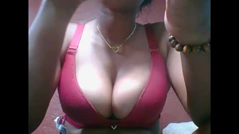 loveinlife750427 online show from 11.18.25