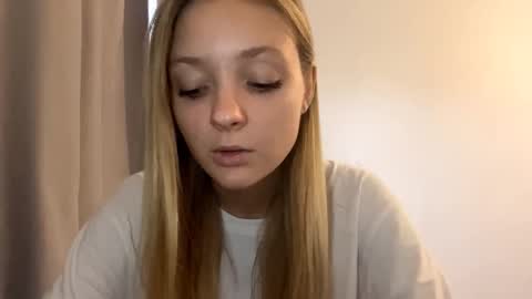 Ella online show from 10.09.25