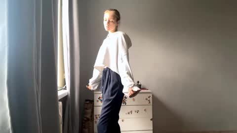 Ella online show from 10.10.25