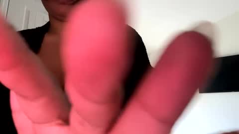 Snapshot of lovellly_ chatting on 01.09.25 Love online show from 01.09.25