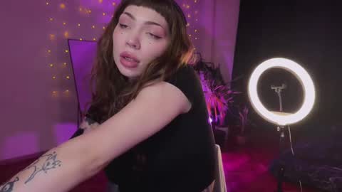 Snapshot of lovelorn_ chatting on 12.02.24 Elsa online show from 12.02.24