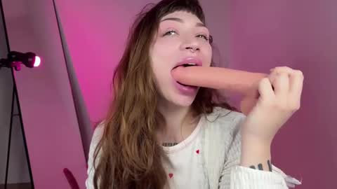 Snapshot of lovelorn_ chatting on 03.01.25 Elsa online show from 03.01.25