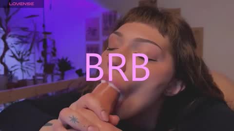 Snapshot of lovelorn_ chatting on 10.09.25 Elsa online show from 10.09.25