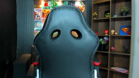 Snapshot of lovely_ashlee chatting on 02.26.25 lovely_ashlee online show from 02.26.25