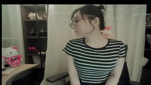 Snapshot of lovely_dana chatting on 02.20.26 DANA KIM online show from 02.20.26