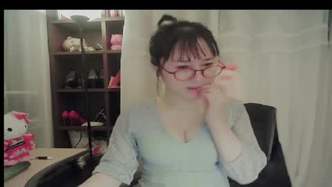 Snapshot of lovely_dana chatting on 03.17.26 DANA KIM online show from 03.17.26