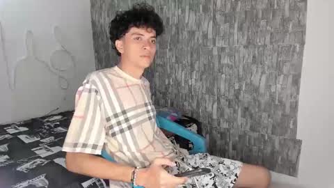 Snapshot of lovely_horny713 chatting on 04.29.26 Salo online show from 04.29.26