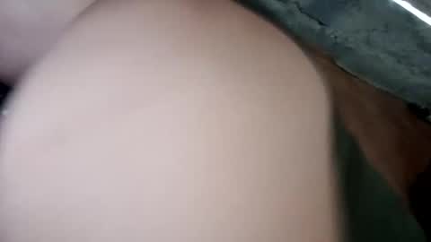 lovely_orchid online show from 02.04.25