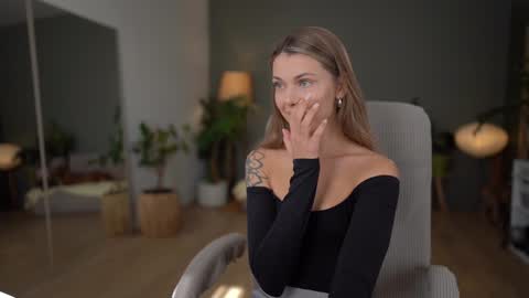 Snapshot of lovely_tammy chatting on 09.22.25 Very miss youWill be back soon Tammy online show from 09.22.25