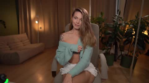 Snapshot of lovely_tammy chatting on 11.22.25 Very miss youWill be back soon Tammy online show from 11.22.25