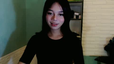 Snapshot of lovely_thea_xoxo chatting on 06.19.26 Thea online show from 06.19.26