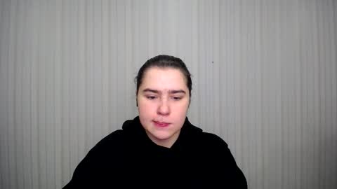 Snapshot of lovelyangel_xx chatting on 12.08.24 lovelyangel_xx online show from 12.08.24