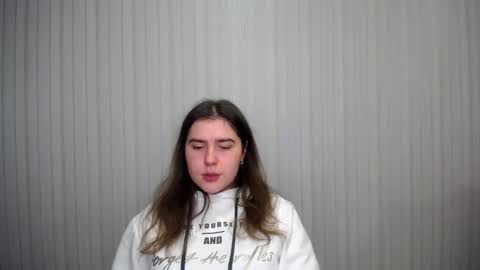 Snapshot of lovelyangel_xx chatting on 12.25.24 lovelyangel_xx online show from 12.25.24